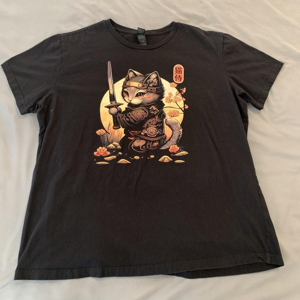Gildan Samurai Cat Shirt Womens 2XL Black Graphic Anime Japan Tee Softstyle - Picture 2 of 7
